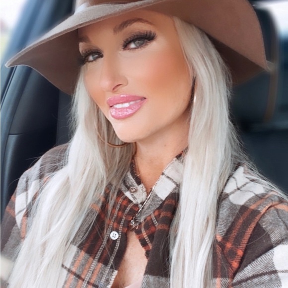 THE Flannel - Picture 6 of 6